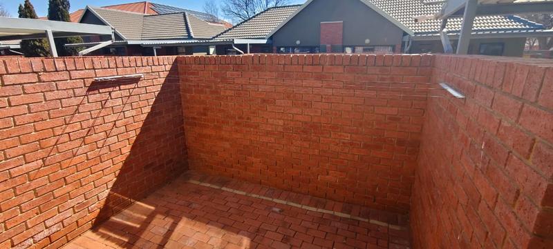 To Let 2 Bedroom Property for Rent in Die Bult North West